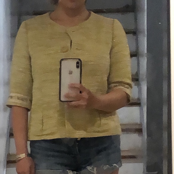 Badgley mischka blazer is verything you’ll need. - Picture 3 of 4